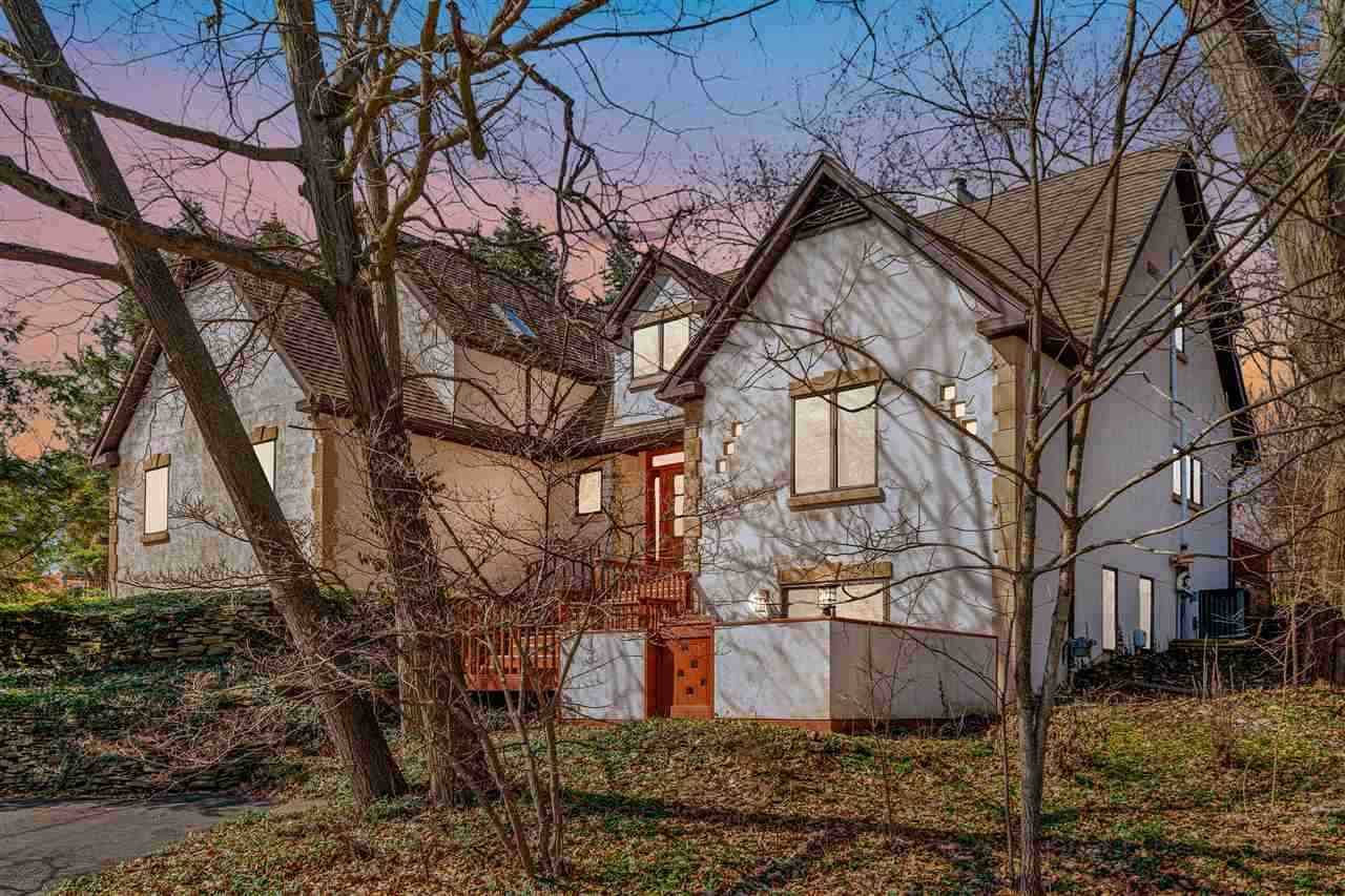1910 GLEN DR, Jackson, MI 49203-