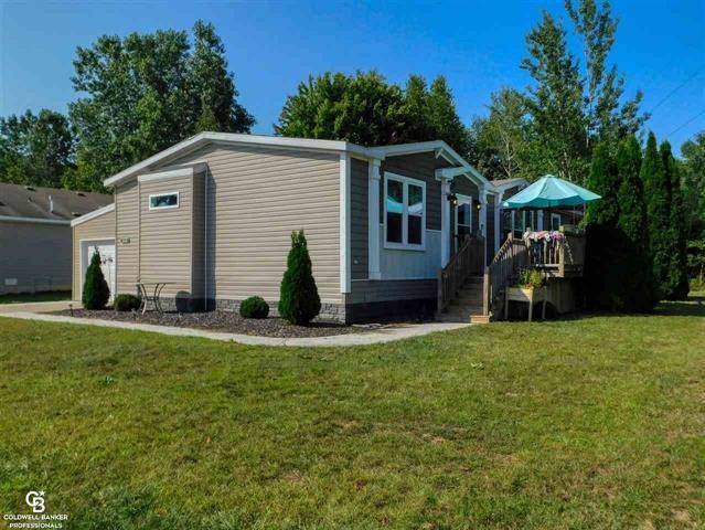 548 TWIN LAKES DR, Kimball Twp, MI 48074