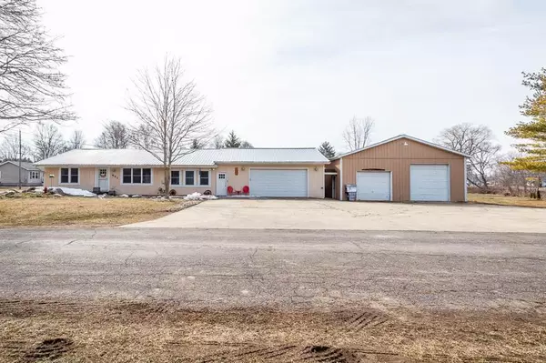 Leslie, MI 49251-,421 MAPLE ST