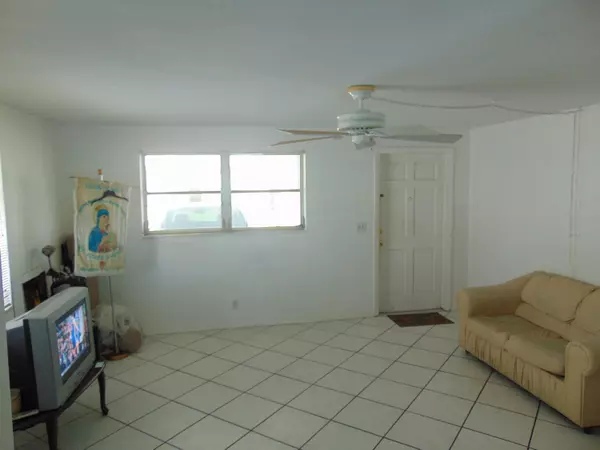 Pompano Beach, FL 33064,230 NW 24 CT