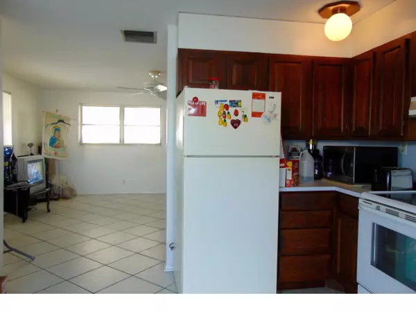 Pompano Beach, FL 33064,230 NW 24 CT