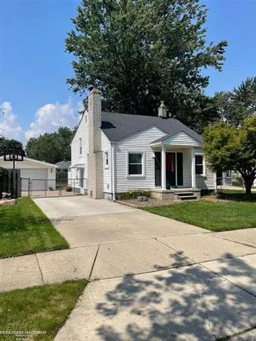 28925 ROSEBRIAR, St. Clair Shores, MI 48081