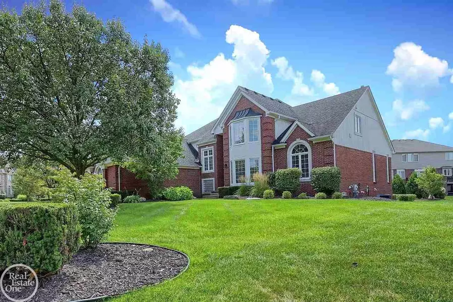 54893 Pelican Lane, Shelby Twp, MI 48315-6939