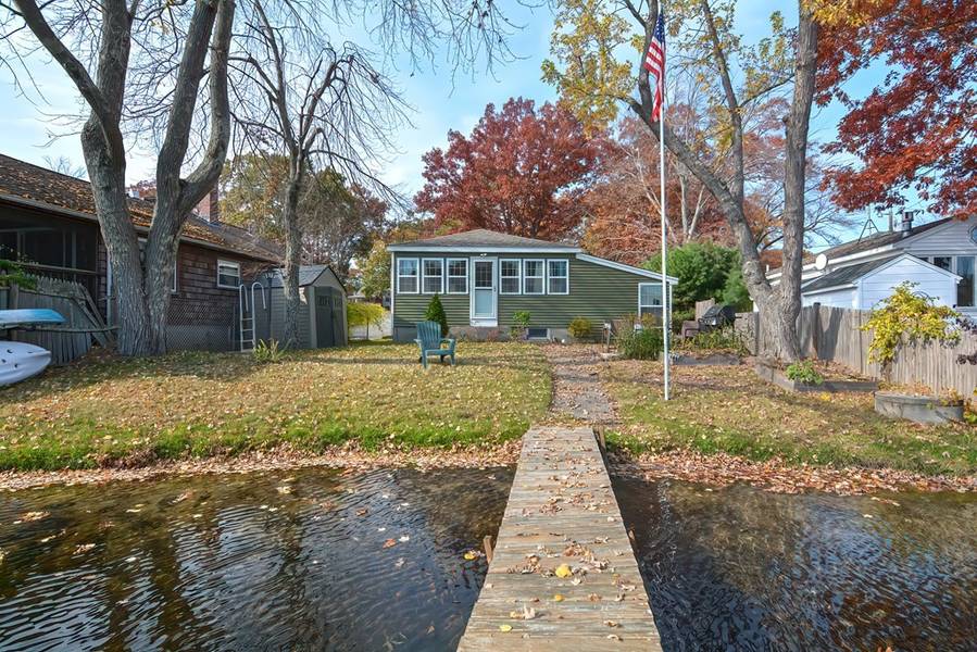 4 Saint Germain Ave, Blackstone, MA 01504