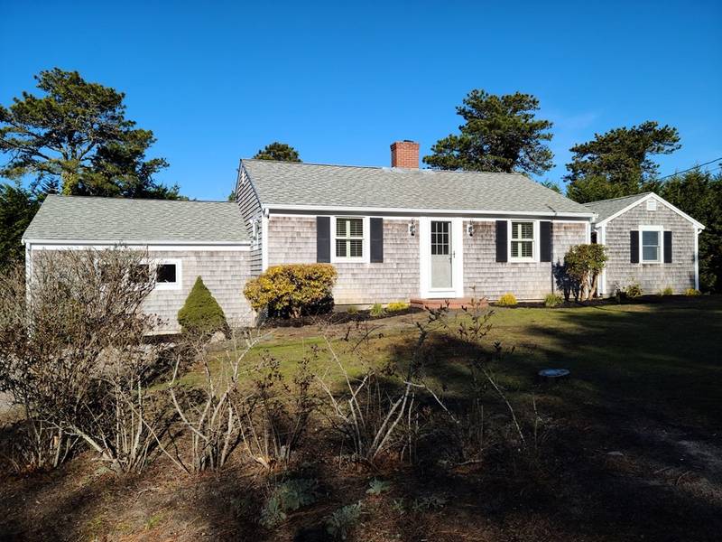 42 Marlin Rd, Harwich, MA 02645