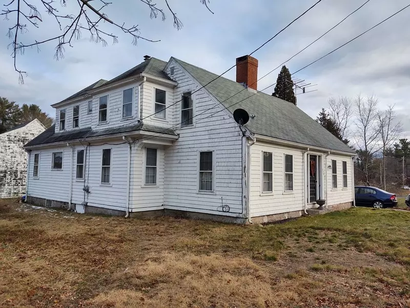 172 Indian Head St, Hanson, MA 02341