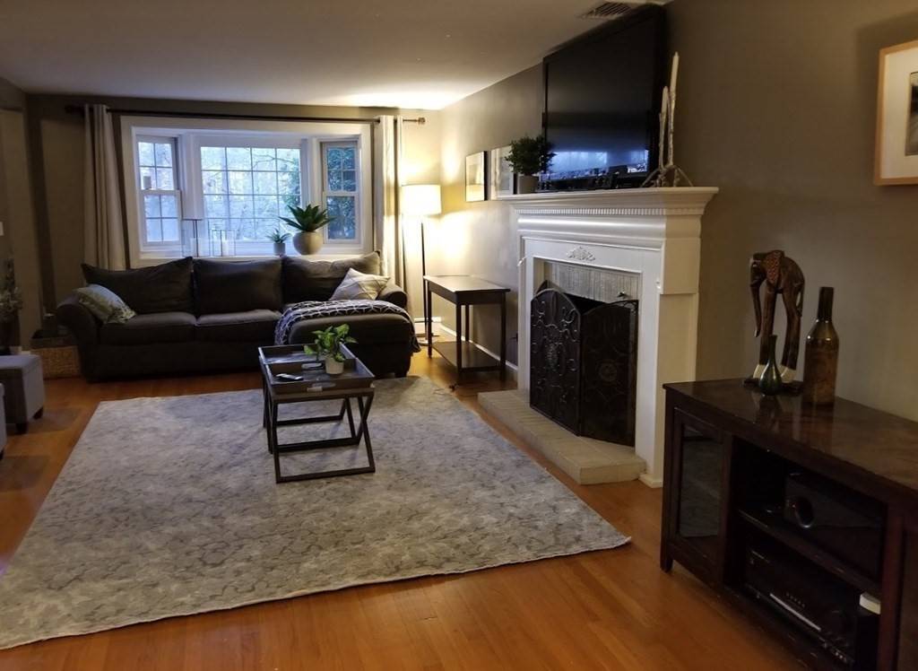 Westwood, MA 02090,598 Canton St