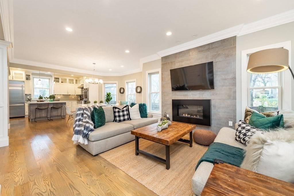8 Manton Terrace, Brookline, MA 02446