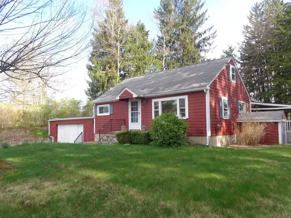 7 Pine St, Monson, MA 01057