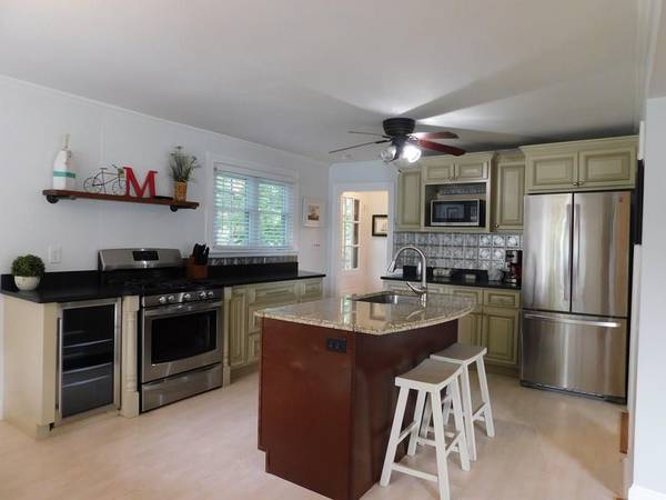 Yarmouth, MA 02673,86 Standish Way