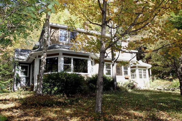 83 River Rd, Leyden, MA 01337