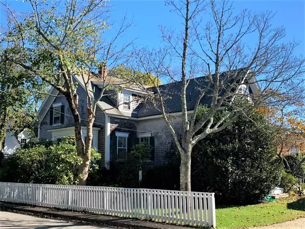 Edgartown, MA 02539,32 Cottage St