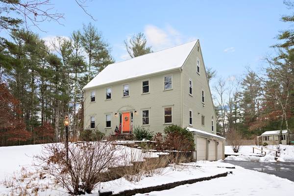 38 Deer Hill Ln, Carver, MA 02330