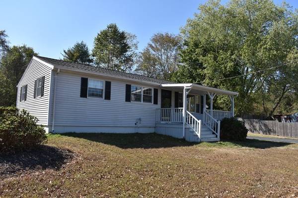 21 Chipaway Road, Freetown, MA 02702