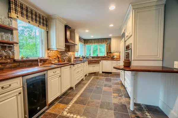 Leominster, MA 01453,19 Sharimar Dr