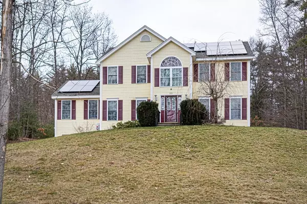 23 Pierce St, Pepperell, MA 01463