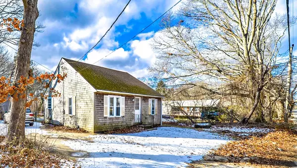 Tisbury, MA 02568,84 Lake St