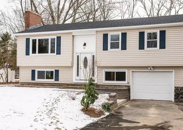 34 Paradise Lake Rd, Monson, MA 01057