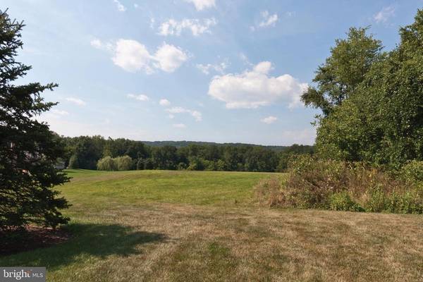 Solebury, PA 18938,75 COVERED BRIDGE RD