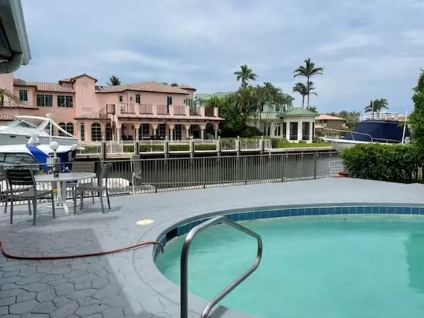 Boca Raton, FL 33487,841 Appleby St