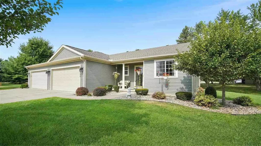 2490 CHESAPEAKE DR, Adrian, MI 49221