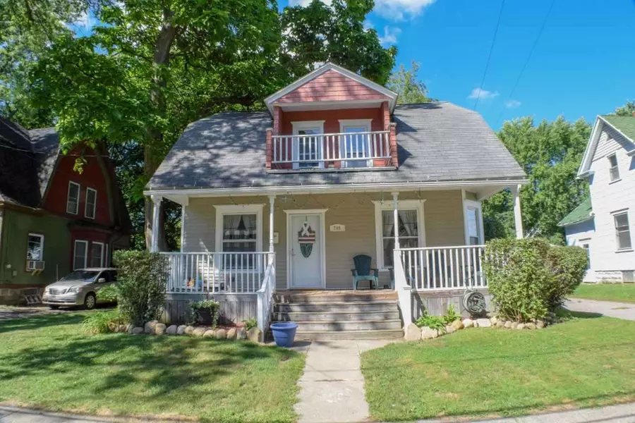 700 FOURTH ST, Jackson, MI 49203-