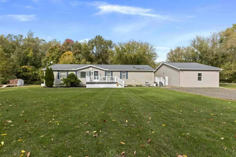 5842 SEYMOUR RD, Jackson, MI 49201-