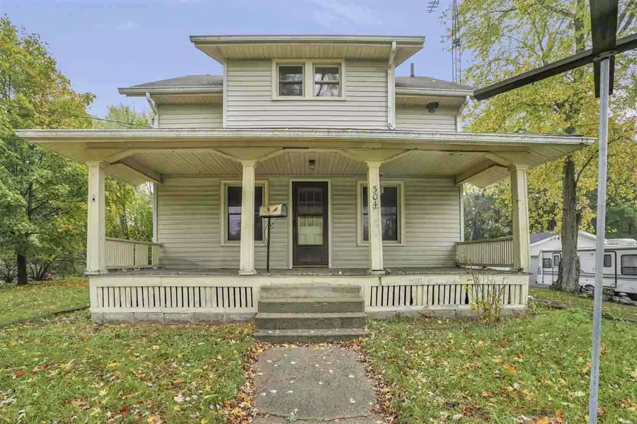 304 OAKWOOD AVE, Jackson, MI 49203-