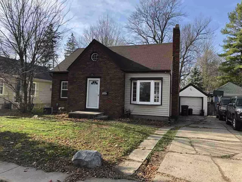 1812 BEAL AVE, Lansing, MI 48910-