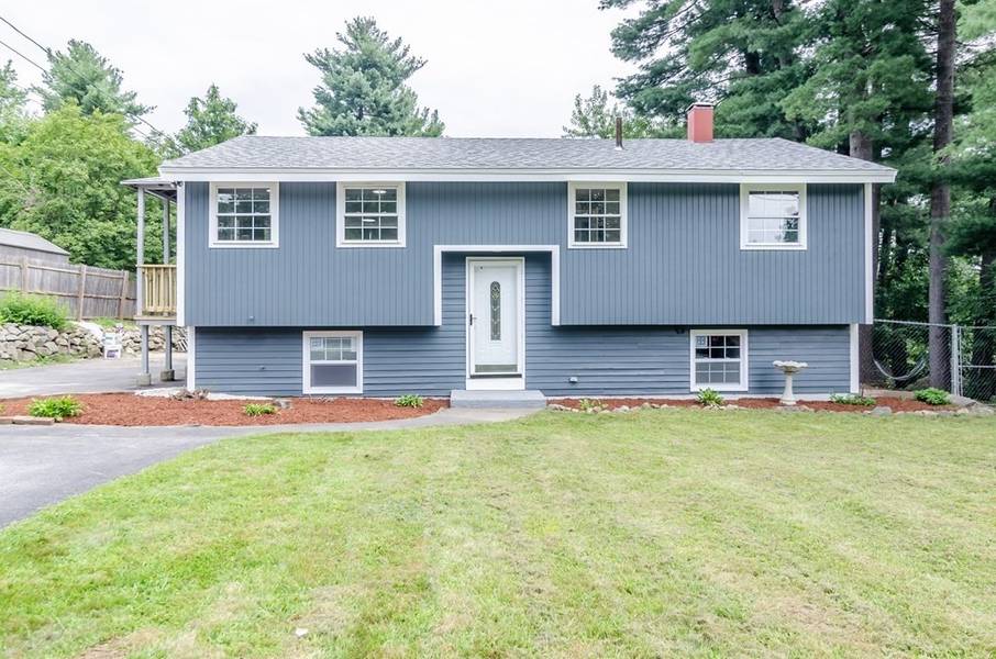 33 White Plains Dr, Nashua, NH 03062