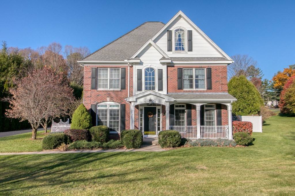 5 Magnolia Ter, Westfield, MA 01085