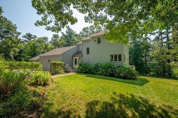 13 Trout Farm Ln, Duxbury, MA 02332