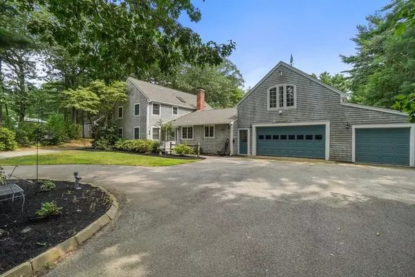 Duxbury, MA 02332,393 Tremont St