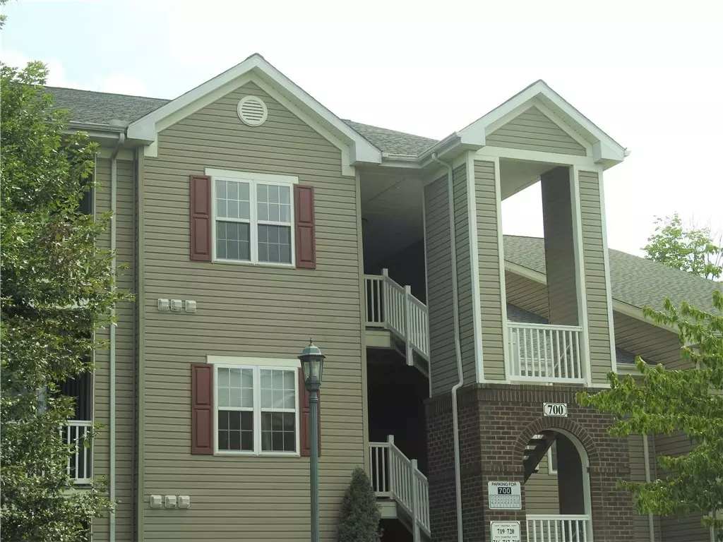 Cranberry Township, PA 16066,720 Stockton Ridge