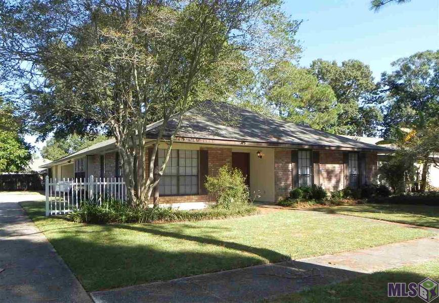 13223 BRIAR HOLLOW AVE, Baton Rouge, LA 70810