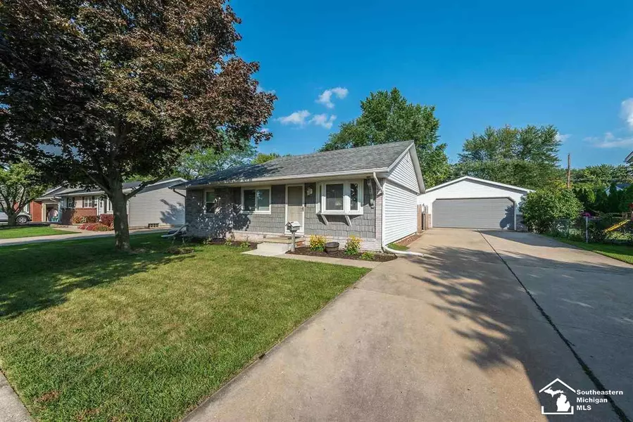 1114 N Roessler, Monroe, MI 48162