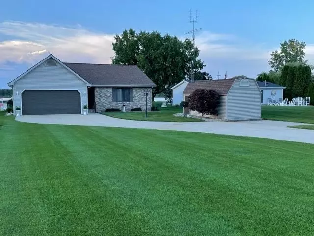 415 LN 301 Barton Lake, Fremont, IN 46737