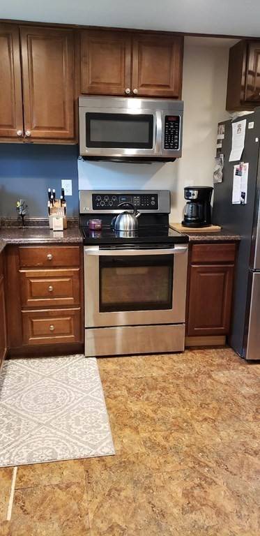 Brockton, MA 02302,99 Connell Ave