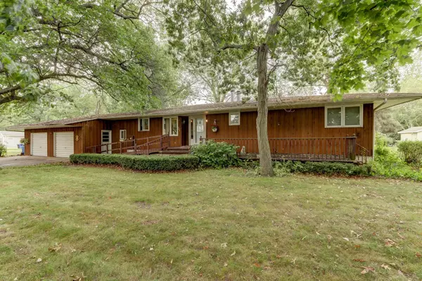 Pardeeville, WI 53954,305 Breezy Point Dr