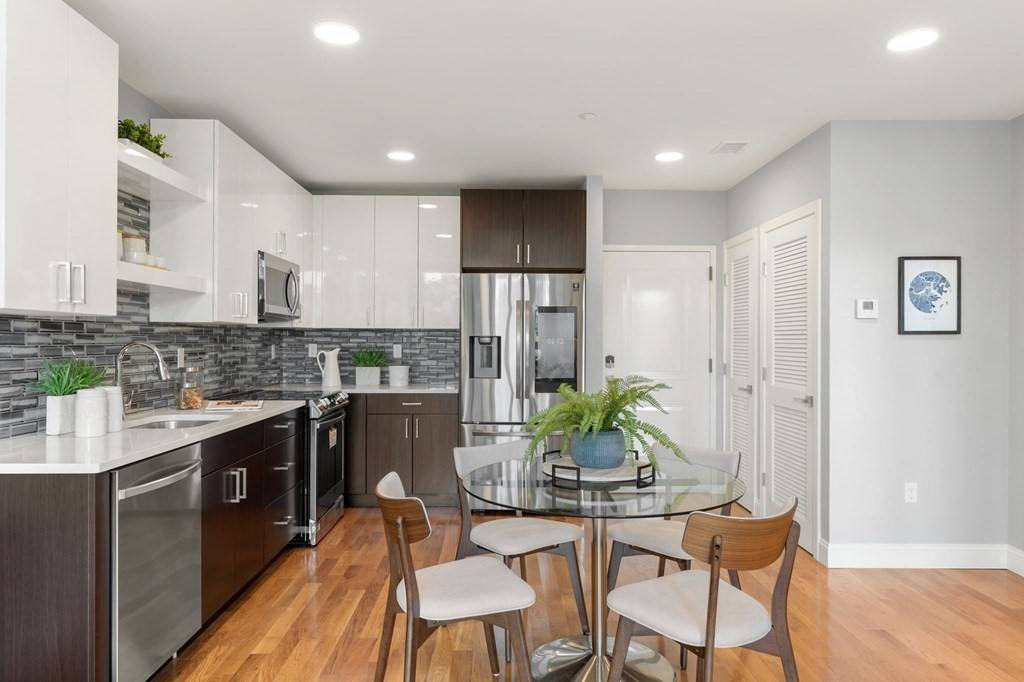 Boston, MA 02119,10 Taber #404