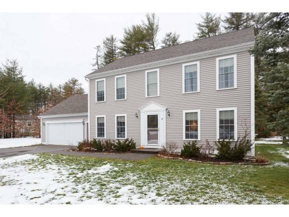 27 Curran Way, Somersworth, NH 03878