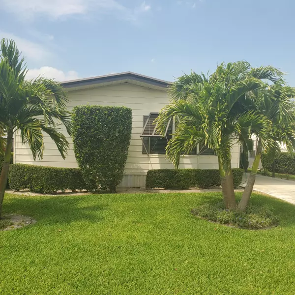 7904 SE Saratoga DR, Hobe Sound, FL 33455