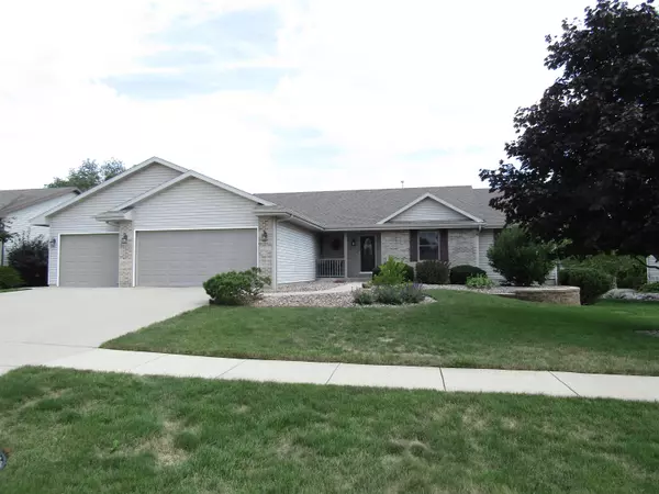 2964 Autumn Ln, Janesville, WI 53546