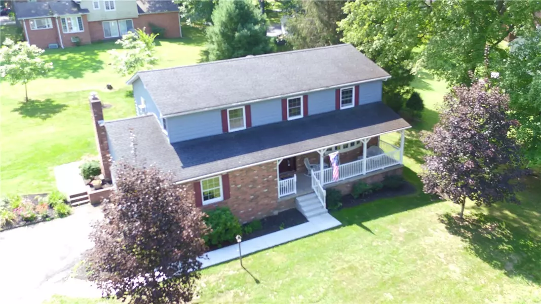 204 Oakview Dr, Ligonier, PA 15658