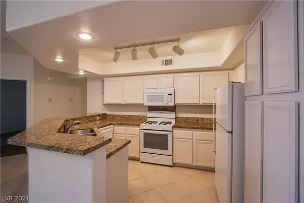 Las Vegas, NV 89108,6904 Dorita Avenue #101