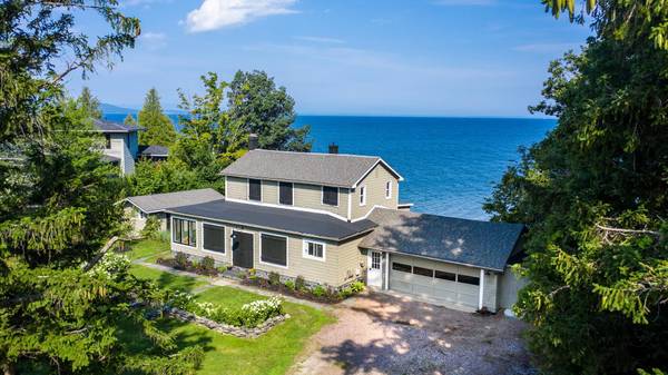 48 Sunset Cliff DR, Burlington, VT 05408