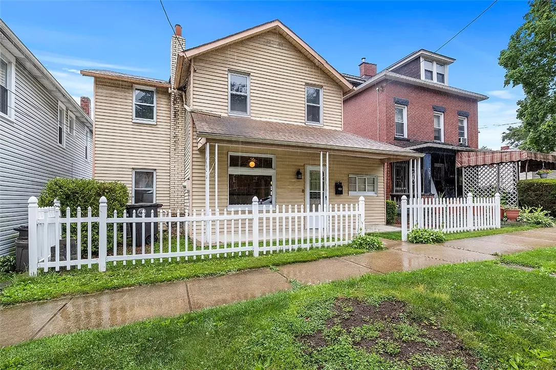 Oakmont, PA 15139,755 6th St