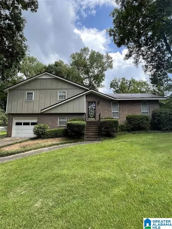 3219 ROCKBAY CIRCLE, Fultondale, AL 35217