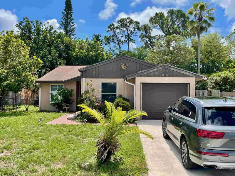 8300 E Little Beth DR, Boynton Beach, FL 33472