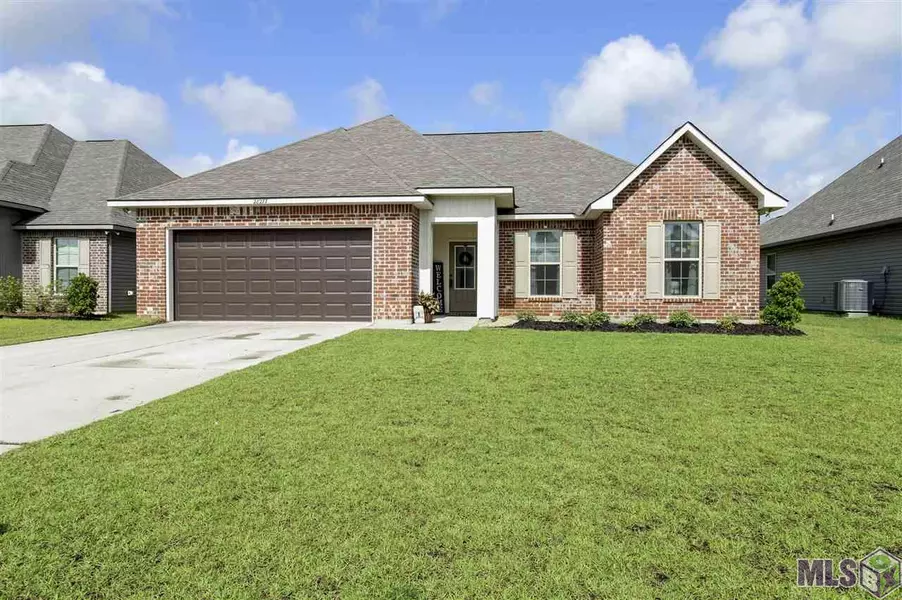 28277 GRAND MARSH CT, Denham Springs, LA 70726